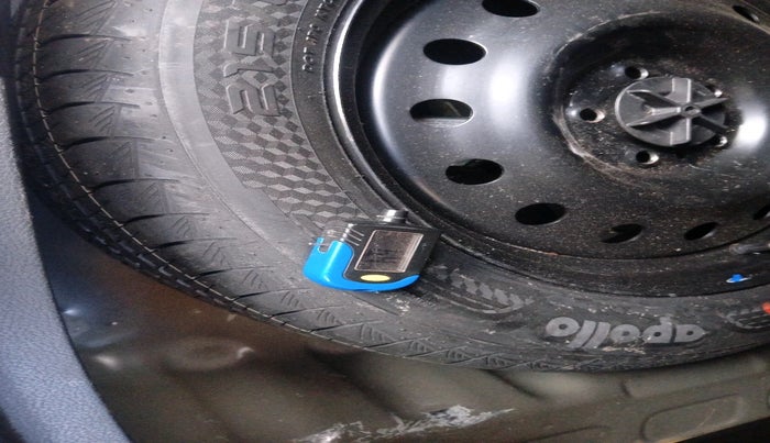 2023 Toyota URBAN CRUISER HYRYDER V HYBRID, Hybrid, Automatic, 33,164 km, tyre