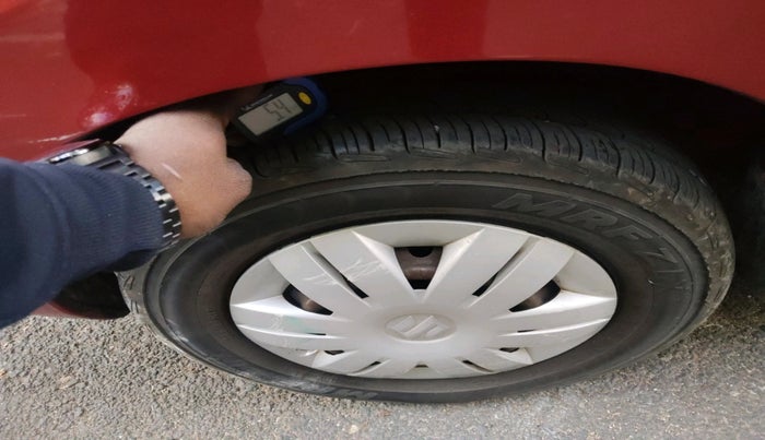 2013 Maruti Alto 800 LXI, Petrol, Manual, 1,12,403 km, tyre