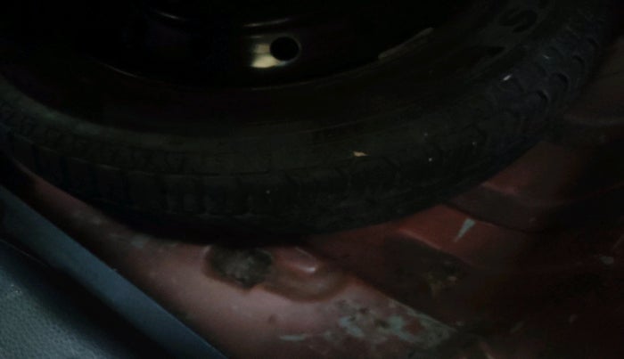 2013 Maruti Alto 800 LXI, Petrol, Manual, 1,12,403 km, tyre