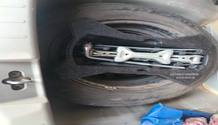 2015 Maruti Celerio VXI AMT, Petrol, Automatic, 68,453 km, tyre