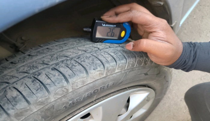 2012 Maruti Wagon R 1.0 LXI CNG, Petrol, Manual, 1,32,912 km, tyre