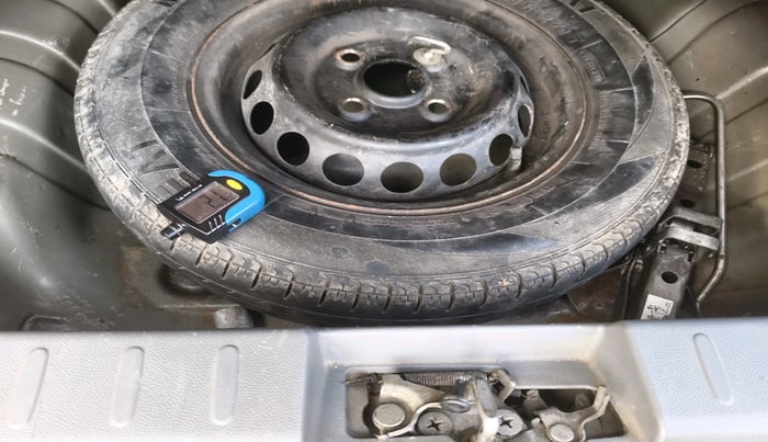 2014 Maruti Alto 800 LXI, Petrol, Manual, 65,713 km, tyre