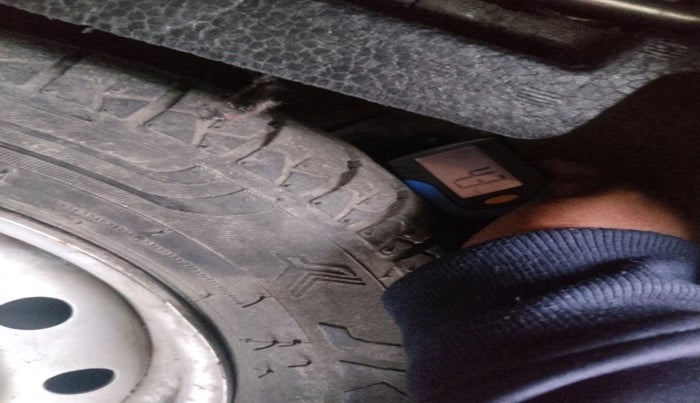 2011 Maruti Wagon R 1.0 LXI, Petrol, Manual, 61,528 km, tyre