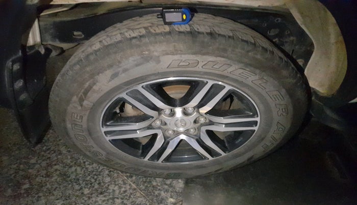 2018 Toyota Fortuner 2.8 4X2 MT, Diesel, Manual, 84,647 km, tyre