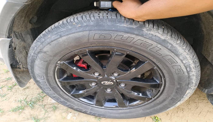 2016 Mahindra XUV500 W10 AT, Diesel, Automatic, 85,524 km, tyre