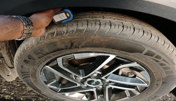 2022 KIA CARENS PRESTIGE PLUS 1.4 PETROL DCT 7 STR, Petrol, Automatic, 1,062 km, tyre