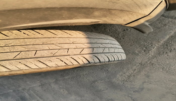 2022 Renault Kiger RXT TURBO CVT, Petrol, Automatic, 40,240 km, tyre