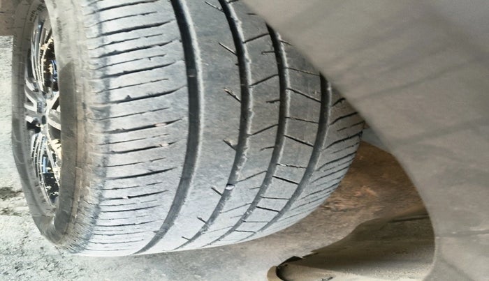 2022 Renault Kiger RXT TURBO CVT, Petrol, Automatic, 40,240 km, tyre