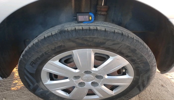 2012 Volkswagen Vento COMFORTLINE DIESEL 1.6, Diesel, Manual, 1,56,588 km, tyre