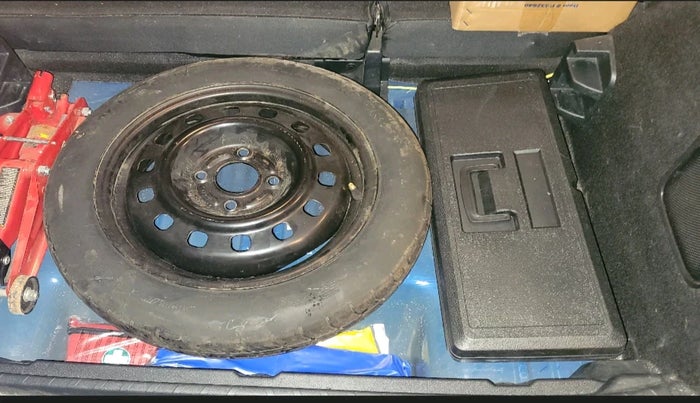 2019 Ford Ecosport TITANIUM + 1.5L DIESEL, Diesel, Manual, 1,23,456 km, tyre