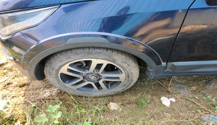 2017 Tata Hexa XT 4X2 7 STR, Diesel, Manual, 92,109 km, tyre