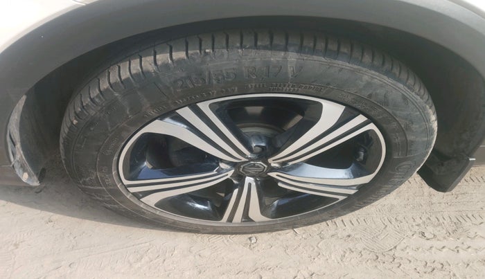 2022 MG ASTOR SHARP 1.5 CVT, Petrol, Automatic, 32,830 km, tyre