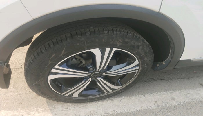 2022 MG ASTOR SHARP 1.5 CVT, Petrol, Automatic, 32,830 km, tyre