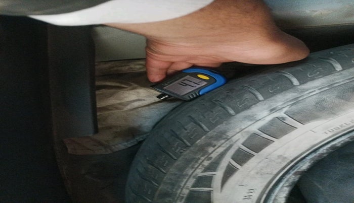 2022 Tata NEXON EV XZ PLUS LUX, Electric, Automatic, 98,520 km, tyre