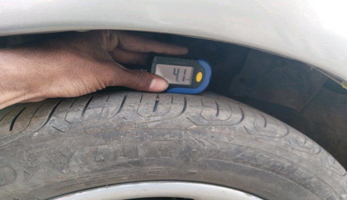 2014 Skoda Rapid 1.5 TDI CR ACTIVE, Diesel, Manual, 78,416 km, tyre