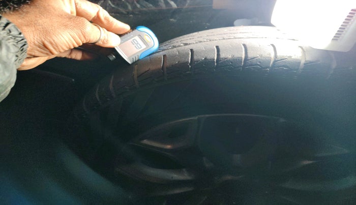 2016 Ford Ecosport TITANIUM 1.5L DIESEL, Diesel, Manual, 1,11,888 km, tyre