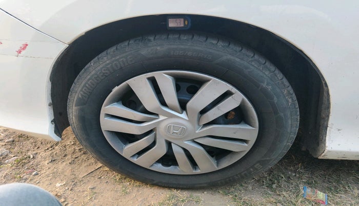 2015 Honda City 1.5L I-DTEC S, Diesel, Manual, 1,72,473 km, tyre