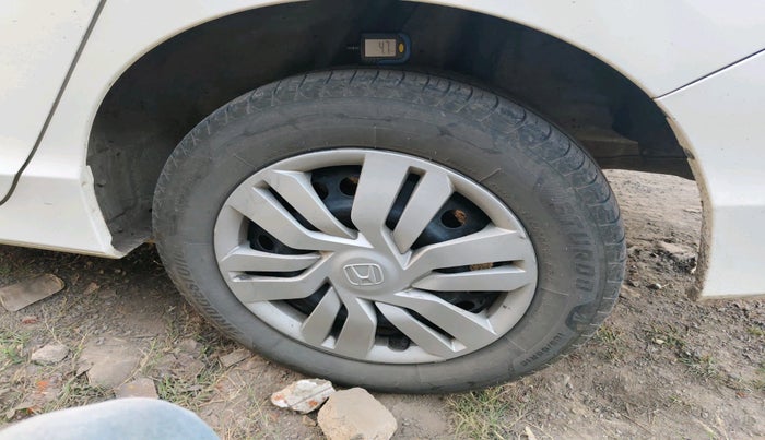 2015 Honda City 1.5L I-DTEC S, Diesel, Manual, 1,72,473 km, tyre