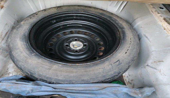 2015 Honda City 1.5L I-DTEC S, Diesel, Manual, 1,72,473 km, tyre