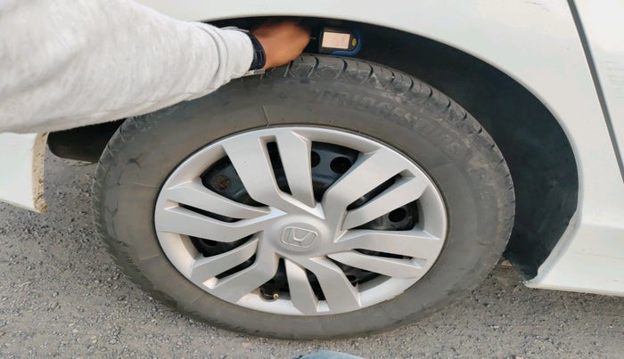 2015 Honda City 1.5L I-DTEC S, Diesel, Manual, 1,72,473 km, tyre