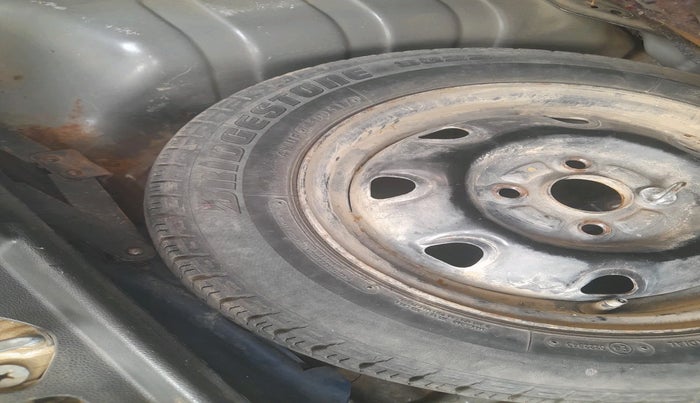 2017 Maruti Alto K10 VXI, Petrol, Manual, 1,27,538 km, tyre