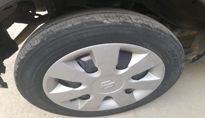 2017 Maruti Alto K10 VXI, Petrol, Manual, 1,27,538 km, tyre