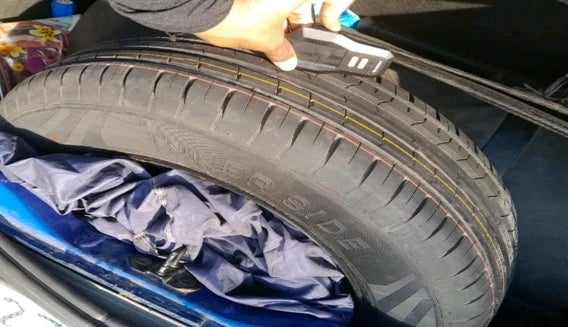 2021 Tata PUNCH CREATIVE  1.2 RTN DUAL TONE, Petrol, Manual, 53,918 km, tyre