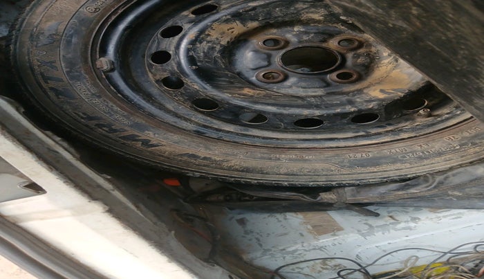 2012 Toyota Etios GD, Diesel, Manual, 2,32,210 km, tyre