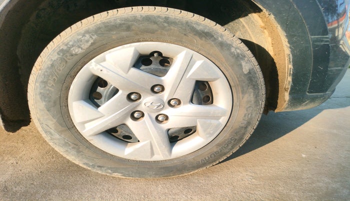 2020 Hyundai VENUE S 1.4 CRDI, Diesel, Manual, 1,34,912 km, tyre