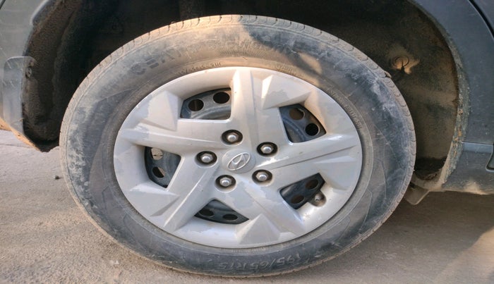 2020 Hyundai VENUE S 1.4 CRDI, Diesel, Manual, 1,34,912 km, tyre