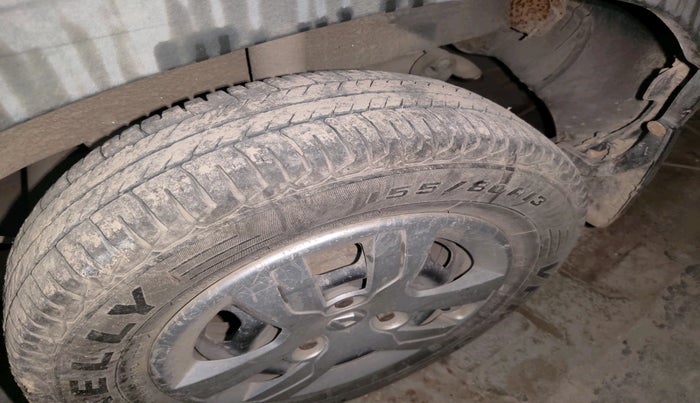 2016 Renault Kwid RXT 0.8, Petrol, Manual, 96,166 km, tyre