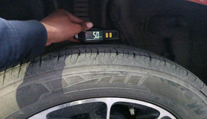 2018 Renault Duster 110 PS RXZ 4X2 AMT DIESEL, Diesel, Automatic, 1,37,740 km, tyre