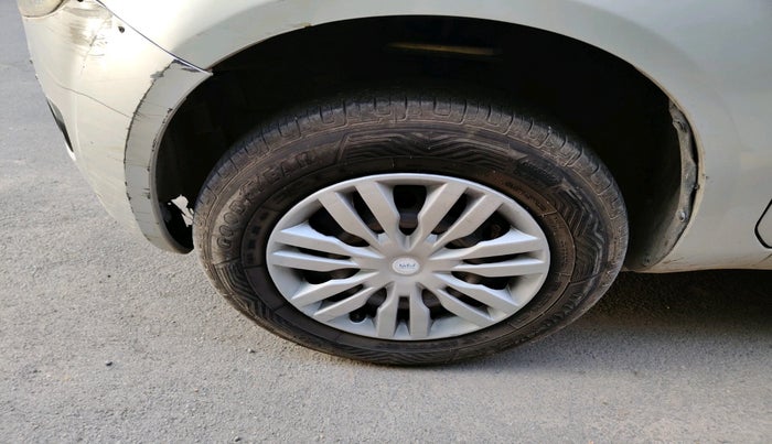 2011 Maruti Ritz VXI, Petrol, Manual, 1,27,596 km, tyre