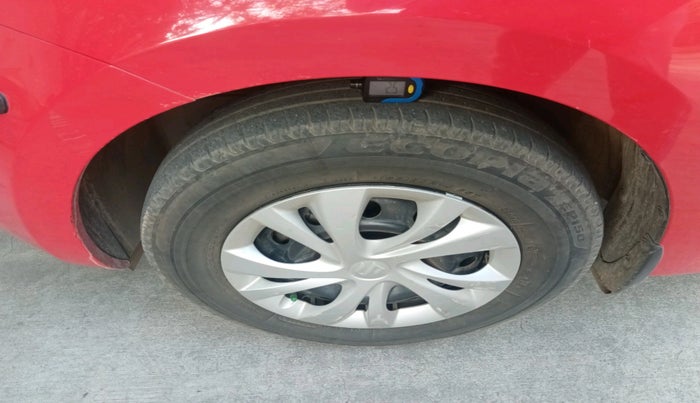 2019 Maruti Swift VXI, Petrol, Manual, 51,485 km, tyre