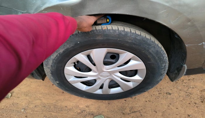 2019 Maruti Swift VXI AMT, Petrol, Automatic, 34,002 km, tyre