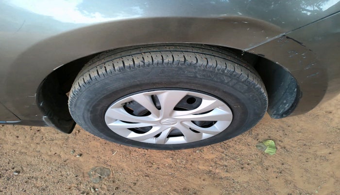 2019 Maruti Swift VXI AMT, Petrol, Automatic, 34,002 km, tyre