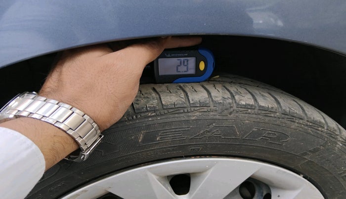 2014 Hyundai Grand i10 MAGNA 1.2 KAPPA VTVT, Petrol, Manual, 1,01,897 km, tyre