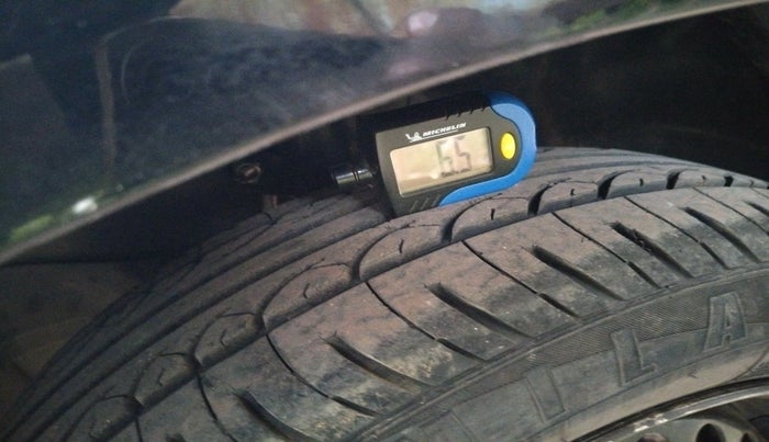 2013 Honda Amaze 1.5L I-DTEC S, Diesel, Manual, 1,10,593 km, tyre