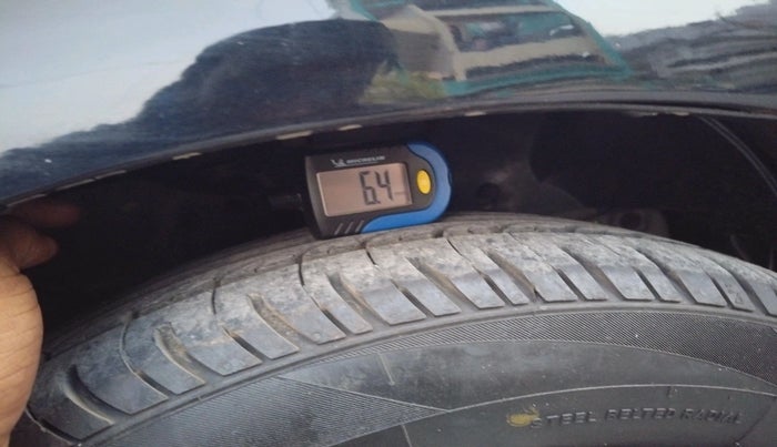 2013 Honda Amaze 1.5L I-DTEC S, Diesel, Manual, 1,10,593 km, tyre