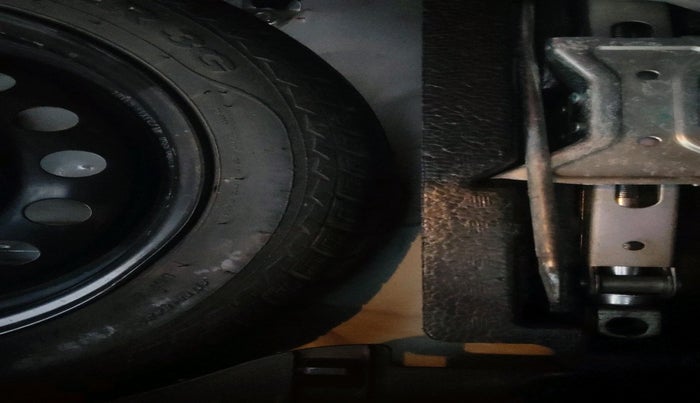 2017 Maruti Wagon R 1.0 VXI AMT, Petrol, Automatic, 27,795 km, tyre