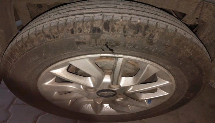 2016 Mahindra Kuv100 K8 D 6 STR, Diesel, Manual, 98,454 km, tyre