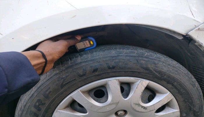 2011 Hyundai i20 MAGNA 1.2, Petrol, Manual, 88,116 km, tyre