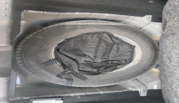 2022 Tata ALTROZ XM PLUS PETROL, Petrol, Manual, 23,681 km, tyre