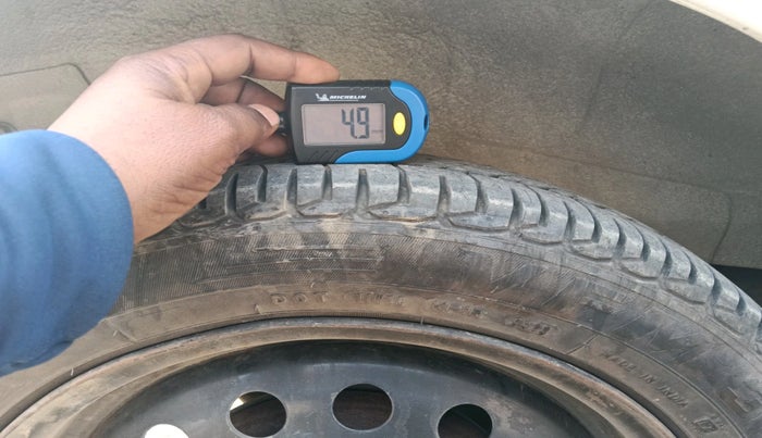 2014 Maruti Wagon R 1.0 VXI, Petrol, Manual, 85,318 km, tyre