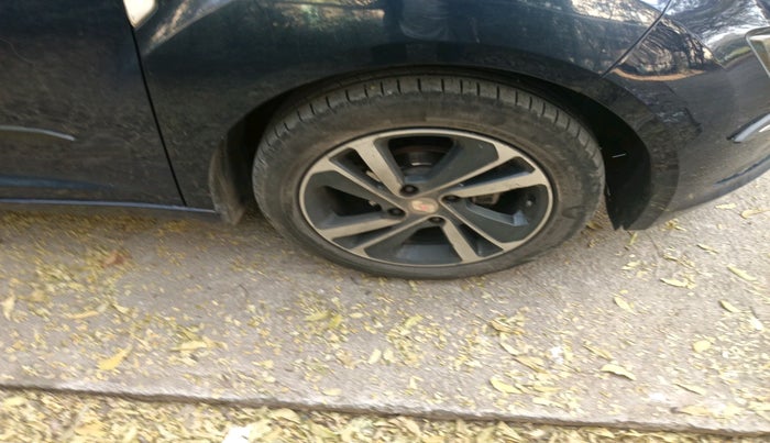 2023 Tata ALTROZ XZ + SUNROOF, Petrol, Manual, 42,679 km, tyre