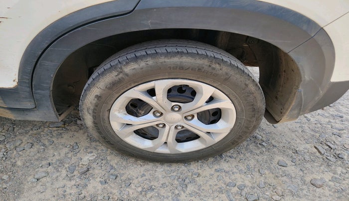 2022 KIA SONET HTE 1.2, Petrol, Manual, 33,075 km, tyre