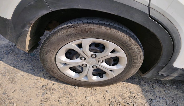 2022 KIA SONET HTE 1.2, Petrol, Manual, 33,075 km, tyre