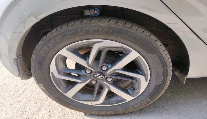 2019 Hyundai GRAND I10 NIOS SPORTZ AMT 1.2 KAPPA VTVT, Petrol, Automatic, 84,019 km, tyre