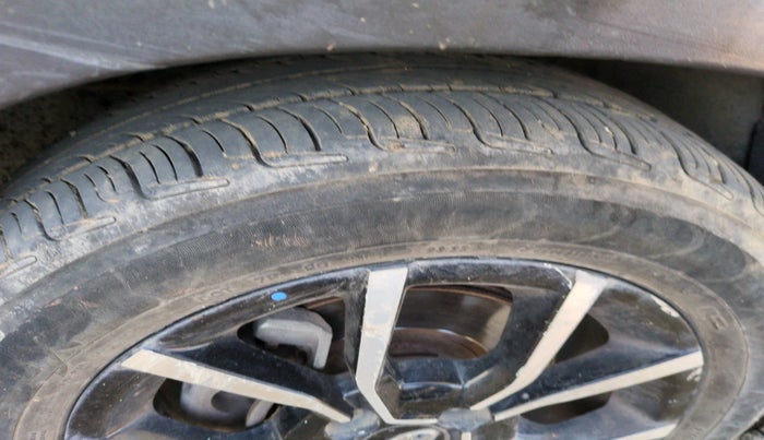 2017 Mahindra KUV 100 NXT K8 D 6 STR, Diesel, Manual, 44,443 km, tyre