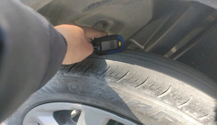 2020 Maruti Vitara Brezza VXI, Petrol, Manual, 44,701 km, tyre